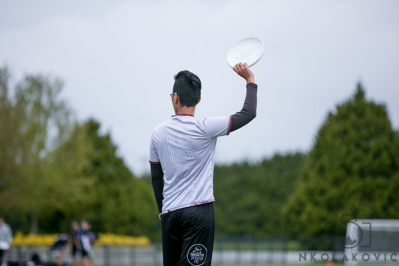 049A6834