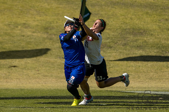 049A6825